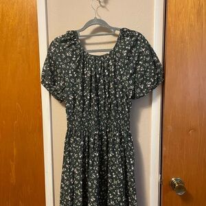 Uniqlo Green Floral Dress